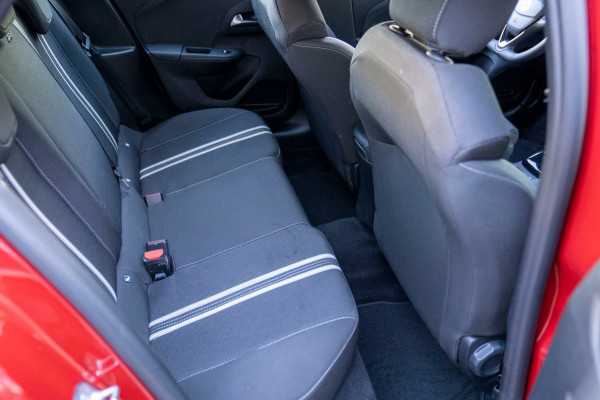 Opel Corsa 1.2 Turbo Hybrid GS|Prijs rijklaar incl. 12 mnd garantie| PDC Camera DAB Carplay/Android auto LMV