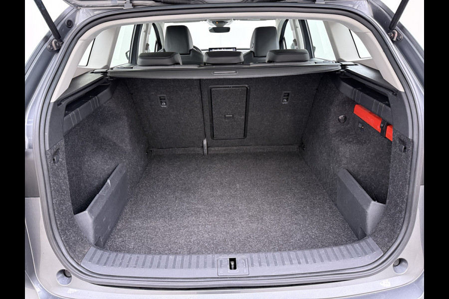 Škoda ENYAQ iV 60 Trekhaak SOH 94% Camera Navi Ecc Apple Carplay Android Auto Pdc Keyless-go Led Lmv Bluetooth Rijstrooksensor P Assist 1.000KG Trekgewicht Origineel Nederlandse Auto