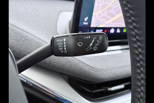 Škoda ENYAQ iV 60 Trekhaak SOH 94% Camera Navi Ecc Apple Carplay Android Auto Pdc Keyless-go Led Lmv Bluetooth Rijstrooksensor P Assist 1.000KG Trekgewicht Origineel Nederlandse Auto