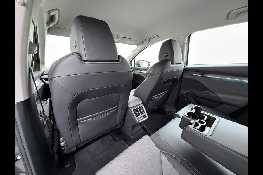 Škoda ENYAQ iV 60 Trekhaak SOH 94% Camera Navi Ecc Apple Carplay Android Auto Pdc Keyless-go Led Lmv Bluetooth Rijstrooksensor P Assist 1.000KG Trekgewicht Origineel Nederlandse Auto
