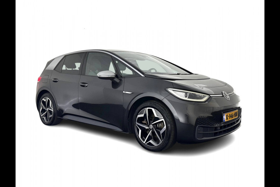 Volkswagen ID.3 First Plus 58 kWh [ 3-Fase ] (INCL.BTW) Aut. *FULL-LED | HEATED-COMFORTSEATS | CAMERA | DIGI-COCKPIT | NAVI-FULLMAP | KEYLESS | PRIVACY-GLASS | AMBIENT-LIGHT | ECC | PDC | CRUISE | 19''ALU*