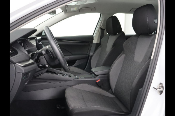 Škoda Octavia 1.4 TSI iV PHEV Business Edition | Adaptive cruise | Stuurverwarming | Carplay | Navigatie | Keyless | Full LED | Virtual Cockpit | Parkeerhulp | Climate control | Plug In