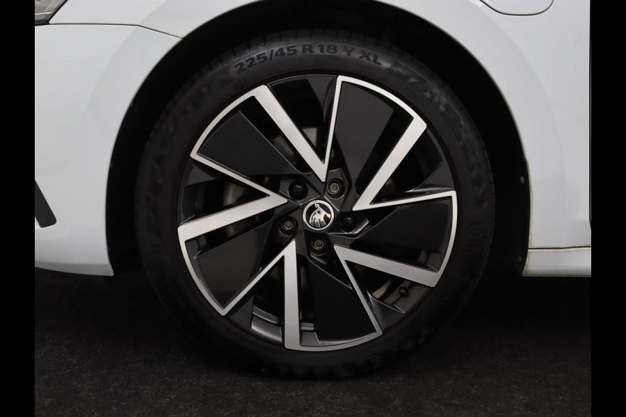 Škoda Octavia 1.4 TSI iV PHEV Business Edition | Adaptive cruise | Stuurverwarming | Carplay | Navigatie | Keyless | Full LED | Virtual Cockpit | Parkeerhulp | Climate control | Plug In