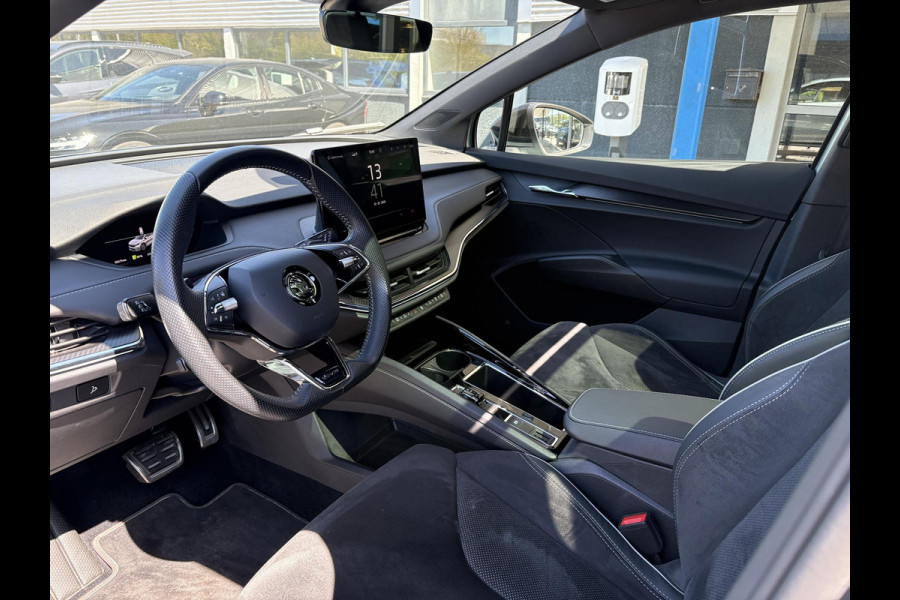 Škoda ENYAQ iV 80 Sportline | Panoramadak | Wegklapbare Trekhaak | Achteruitrijcamera | 21 Inch |