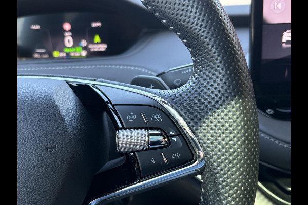 Škoda ENYAQ iV 80 Sportline | Panoramadak | Wegklapbare Trekhaak | Achteruitrijcamera | 21 Inch |