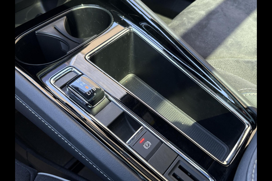 Škoda ENYAQ iV 80 Sportline | Panoramadak | Wegklapbare Trekhaak | Achteruitrijcamera | 21 Inch |