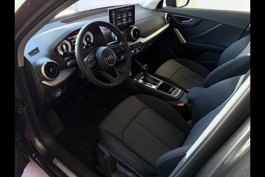 Audi Q2 35 TFSI 1.5 S-LINE ✅ 2026 ✅150PK VIR.COCKPIT ELEK.KLEP TOUCHSCREEN CARPLAY NAVI CAMERA MATRIX LED STOELVERW. PDC KEYLESS 2026 S-EDITION