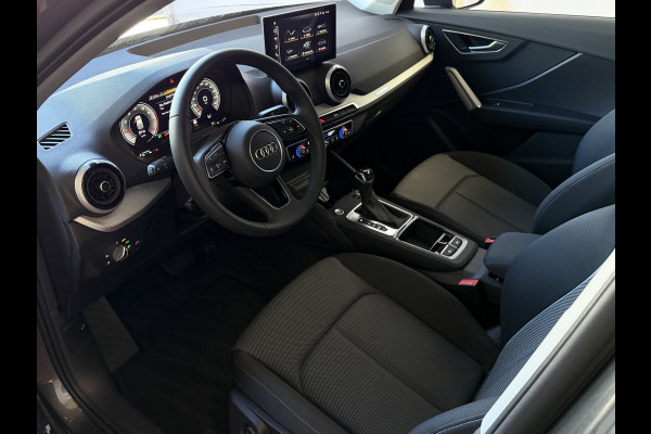 Audi Q2 35 TFSI 1.5 S-LINE ✅ 2026 ✅150PK VIR.COCKPIT ELEK.KLEP TOUCHSCREEN CARPLAY NAVI CAMERA MATRIX LED STOELVERW. PDC KEYLESS 2026 S-EDITION