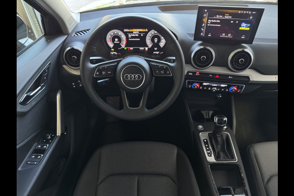 Audi Q2 35 TFSI 1.5 S-LINE ✅ 2026 ✅150PK VIR.COCKPIT ELEK.KLEP TOUCHSCREEN CARPLAY NAVI CAMERA MATRIX LED STOELVERW. PDC KEYLESS 2026 S-EDITION