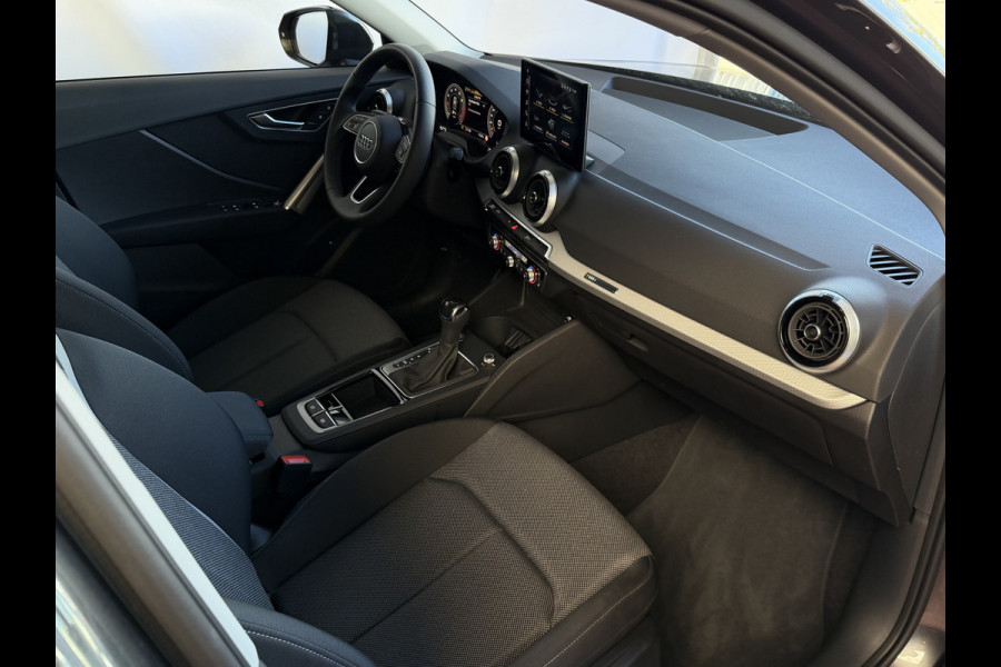 Audi Q2 35 TFSI 1.5 S-LINE ✅ 2026 ✅150PK VIR.COCKPIT ELEK.KLEP TOUCHSCREEN CARPLAY NAVI CAMERA MATRIX LED STOELVERW. PDC KEYLESS 2026 S-EDITION