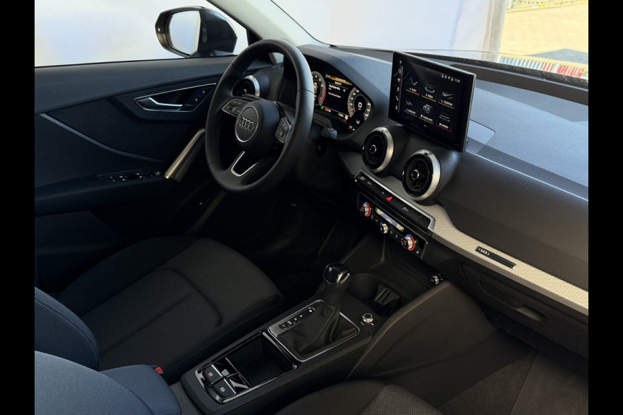 Audi Q2 35 TFSI 1.5 S-LINE ✅ 2026 ✅150PK VIR.COCKPIT ELEK.KLEP TOUCHSCREEN CARPLAY NAVI CAMERA MATRIX LED STOELVERW. PDC KEYLESS 2026 S-EDITION