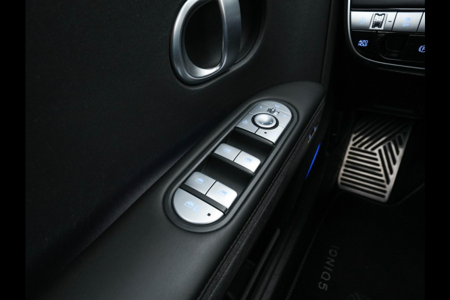 Hyundai IONIQ 5 Lounge 73kWh [ 3-Fase ] {SOH-97%} (INCL-BTW) Aut *HEATPUMP | LEATHER | BOSE-SOUND | FULL-LED | ADAPTIVE-CRUISE | BLINDSPOT | DIGI-COCKPIT | AMBIENTLIGHT | DAB | SHIFTPADDLES | HEAD-UP | NAVI-FULLMAP | KEYLESS | ...
