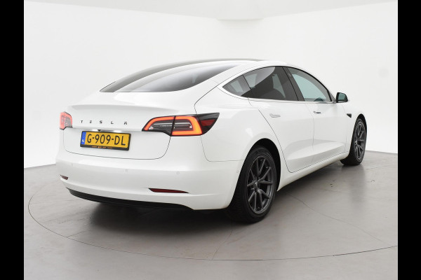 Tesla Model 3 LONG RANGE AWD 75 kWh + CARBON DASHBOARDINLEG | ZWART LEDER | STOELVERW. V+A