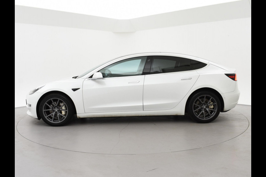 Tesla Model 3 LONG RANGE AWD 75 kWh + CARBON DASHBOARDINLEG | ZWART LEDER | STOELVERW. V+A