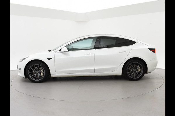 Tesla Model 3 LONG RANGE AWD 75 kWh + CARBON DASHBOARDINLEG | ZWART LEDER | STOELVERW. V+A