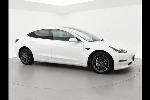 Tesla Model 3 LONG RANGE AWD 75 kWh + CARBON DASHBOARDINLEG | ZWART LEDER | STOELVERW. V+A