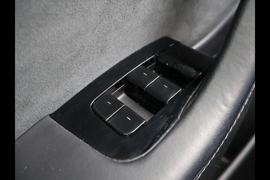 Tesla Model 3 LONG RANGE AWD 75 kWh + CARBON DASHBOARDINLEG | ZWART LEDER | STOELVERW. V+A