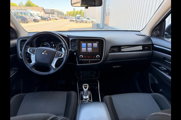 Mitsubishi Outlander 2.4 PHEV 240PK AWD PURE PLUG IN HYBRIDE CAMERA CARPLAY LED-XENON