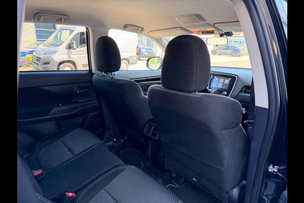 Mitsubishi Outlander 2.4 PHEV 240PK AWD PURE PLUG IN HYBRIDE CAMERA CARPLAY LED-XENON