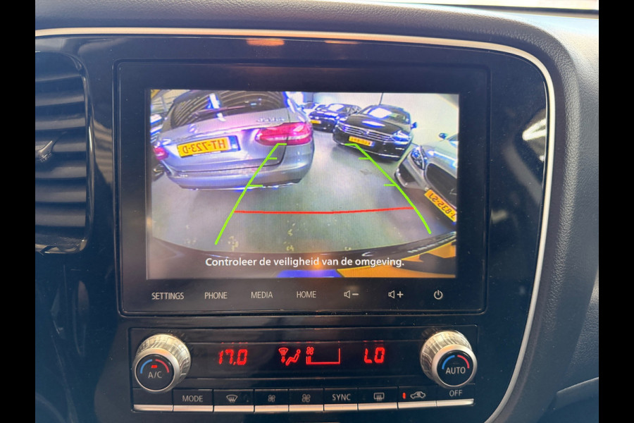 Mitsubishi Outlander 2.4 PHEV 240PK AWD PURE PLUG IN HYBRIDE CAMERA CARPLAY LED-XENON