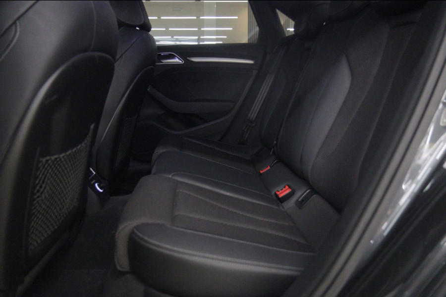Audi A3 Limousine 35 TFSI 3X S-LINE PANO/CARPLAY/NAVI/STOELMASSAGE/TREKH/VOL