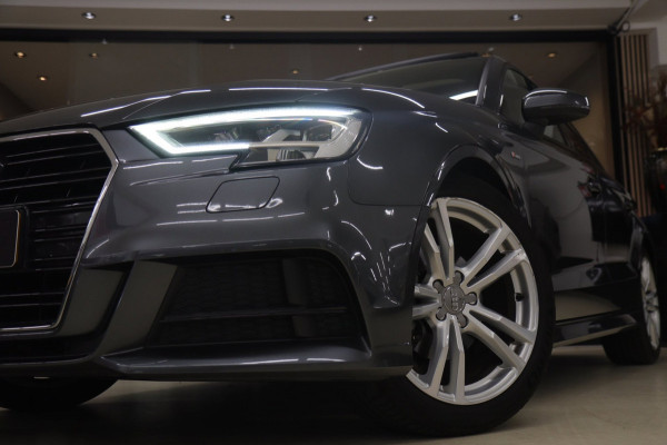 Audi A3 Limousine 35 TFSI 3X S-LINE PANO/CARPLAY/NAVI/STOELMASSAGE/TREKH/VOL
