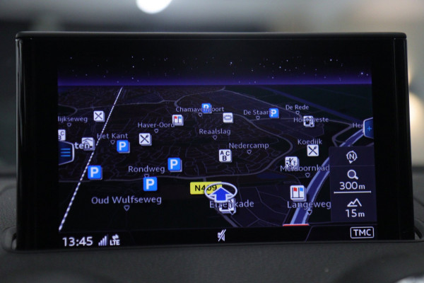 Audi A3 Limousine 35 TFSI 3X S-LINE PANO/CARPLAY/NAVI/STOELMASSAGE/TREKH/VOL