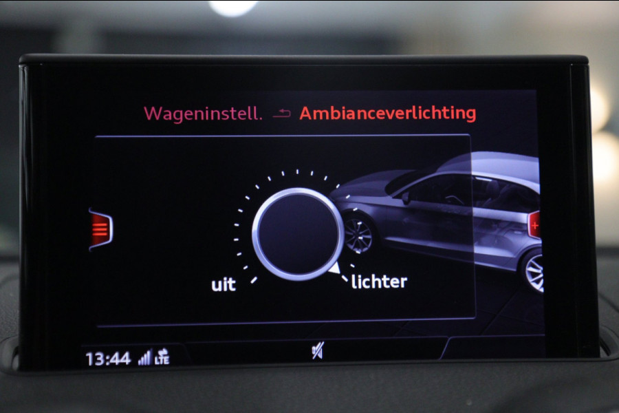 Audi A3 Limousine 35 TFSI 3X S-LINE PANO/CARPLAY/NAVI/STOELMASSAGE/TREKH/VOL