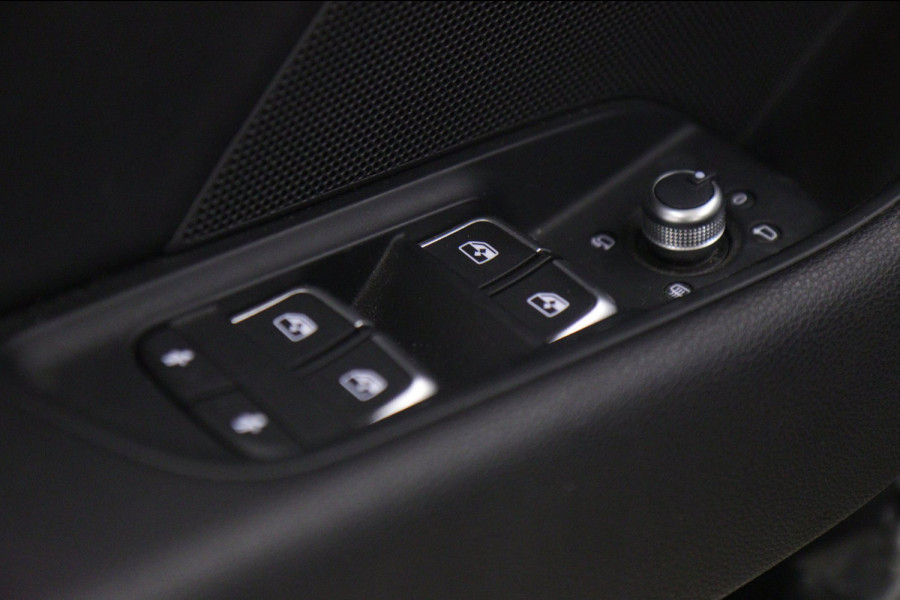 Audi A3 Limousine 35 TFSI 3X S-LINE PANO/CARPLAY/NAVI/STOELMASSAGE/TREKH/VOL