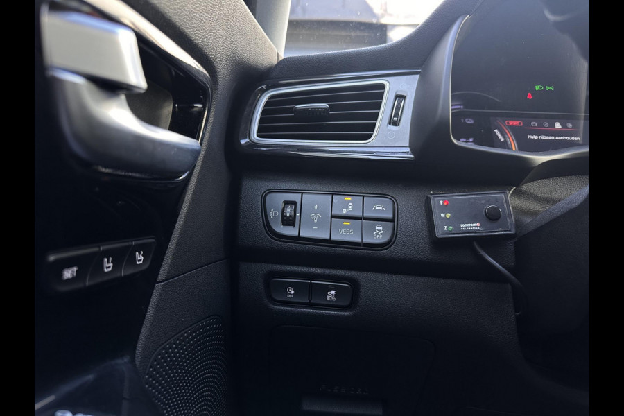 Kia e-Niro ExecutiveLine 64 kWh | SOH: 93,8% | Warmtepomp | Blind Spot | Adaptive CC | Leder | Cam | Climate |