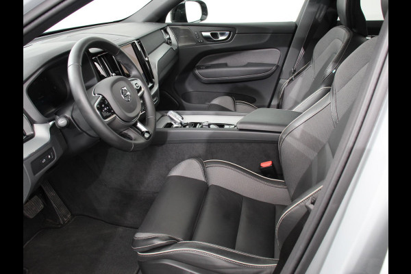 Volvo XC60 2.0 T6 Plug-in hybrid AWD Plus Dark 398pk Harman/Kardon Full LED Adaptive Cruise Control + Pilot Assist Parkeersensoren V&A+ 360 camera Panaromadak
