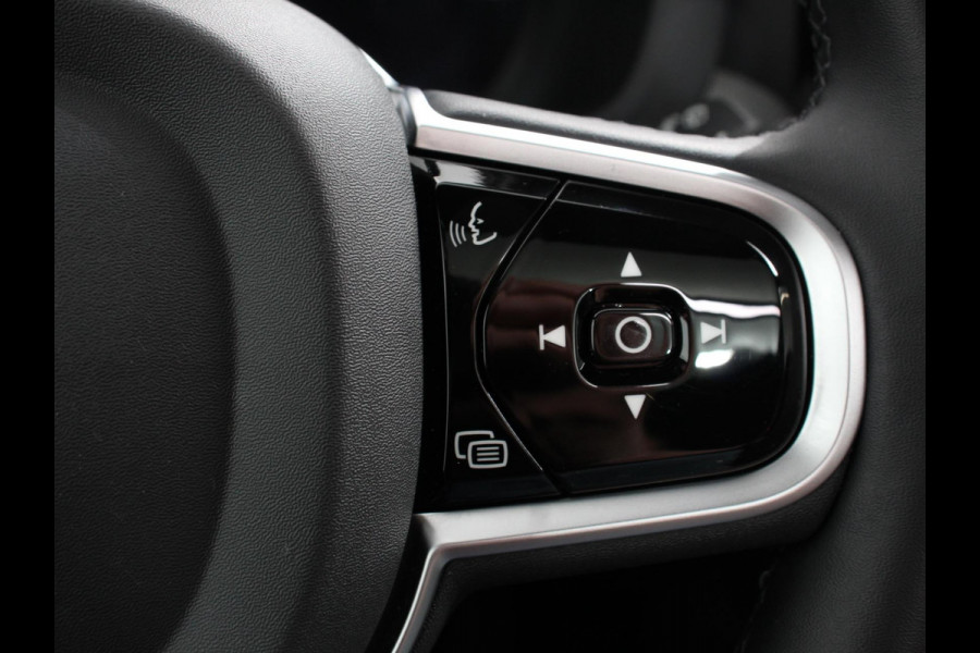 Volvo XC60 2.0 T6 Plug-in hybrid AWD Plus Dark 398pk Harman/Kardon Full LED Adaptive Cruise Control + Pilot Assist Parkeersensoren V&A+ 360 camera Panaromadak