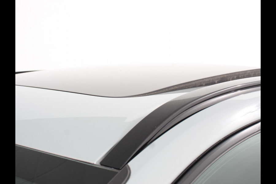 Volvo XC60 2.0 T6 Plug-in hybrid AWD Plus Dark 398pk Harman/Kardon Full LED Adaptive Cruise Control + Pilot Assist Parkeersensoren V&A+ 360 camera Panaromadak