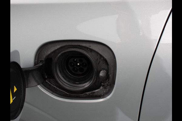 Volvo XC60 2.0 T6 Plug-in hybrid AWD Plus Dark 398pk Harman/Kardon Full LED Adaptive Cruise Control + Pilot Assist Parkeersensoren V&A+ 360 camera Panaromadak