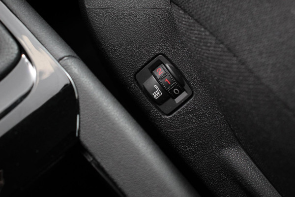 Citroën Grand C4 Spacetourer 1.2 PureTech 130pk Feel 7p Navigatie Apple Carplay/Android Auto Climate Control Dab Cruise Control Stoelverwarming Keyless Start