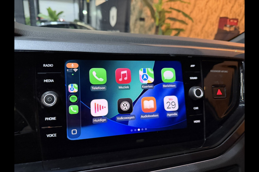 Volkswagen Polo 1.0 TSI R-Line Business Garantie Carplay Camera StoelVW Adaptieve Cruise IQ.Light IQ.Drive Navi Clima Dab Rijklaar