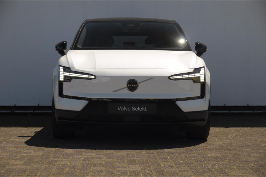 Volvo EX30 272PK Automaat Single Ext. Range Ultra 69 kWh Trekhaak / Adaptieve cruise control/ Panoramadak/ BLIS/ Parkeersensoren met 360 camera / Getint Glas / Stoel en stuurwielverwarming / Elektrische stoelen / Apple carplay / Elektrische achterklep / Keyless entry