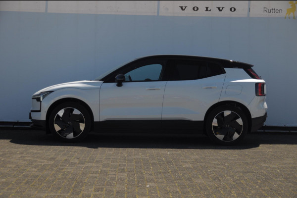 Volvo EX30 272PK Automaat Single Ext. Range Ultra 69 kWh Trekhaak / Adaptieve cruise control/ Panoramadak/ BLIS/ Parkeersensoren met 360 camera / Getint Glas / Stoel en stuurwielverwarming / Elektrische stoelen / Apple carplay / Elektrische achterklep / Keyless entry