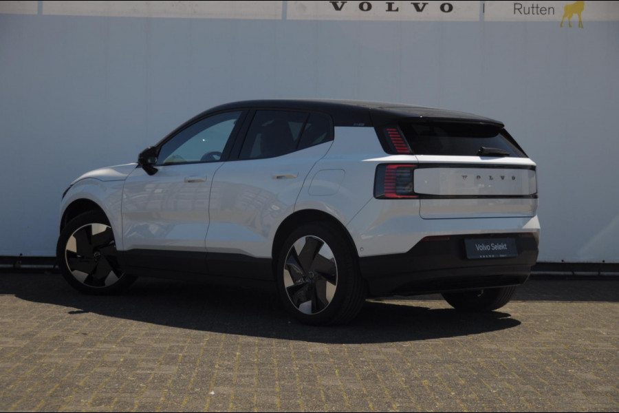 Volvo EX30 272PK Automaat Single Ext. Range Ultra 69 kWh Trekhaak / Adaptieve cruise control/ Panoramadak/ BLIS/ Parkeersensoren met 360 camera / Getint Glas / Stoel en stuurwielverwarming / Elektrische stoelen / Apple carplay / Elektrische achterklep / Keyless entry