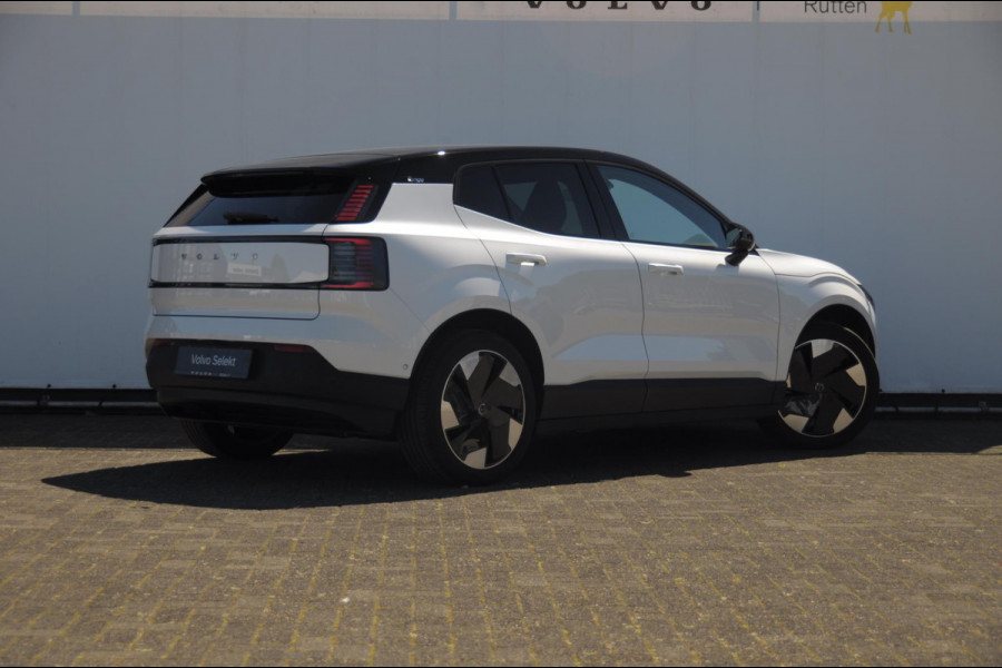 Volvo EX30 272PK Automaat Single Ext. Range Ultra 69 kWh Trekhaak / Adaptieve cruise control/ Panoramadak/ BLIS/ Parkeersensoren met 360 camera / Getint Glas / Stoel en stuurwielverwarming / Elektrische stoelen / Apple carplay / Elektrische achterklep / Keyless entry