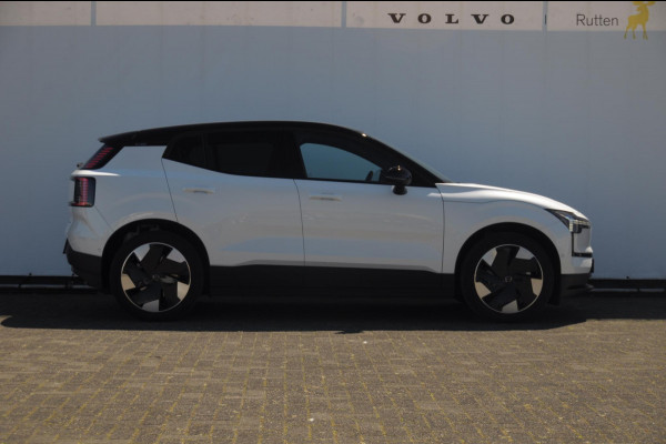 Volvo EX30 272PK Automaat Single Ext. Range Ultra 69 kWh Trekhaak / Adaptieve cruise control/ Panoramadak/ BLIS/ Parkeersensoren met 360 camera / Getint Glas / Stoel en stuurwielverwarming / Elektrische stoelen / Apple carplay / Elektrische achterklep / Keyless entry