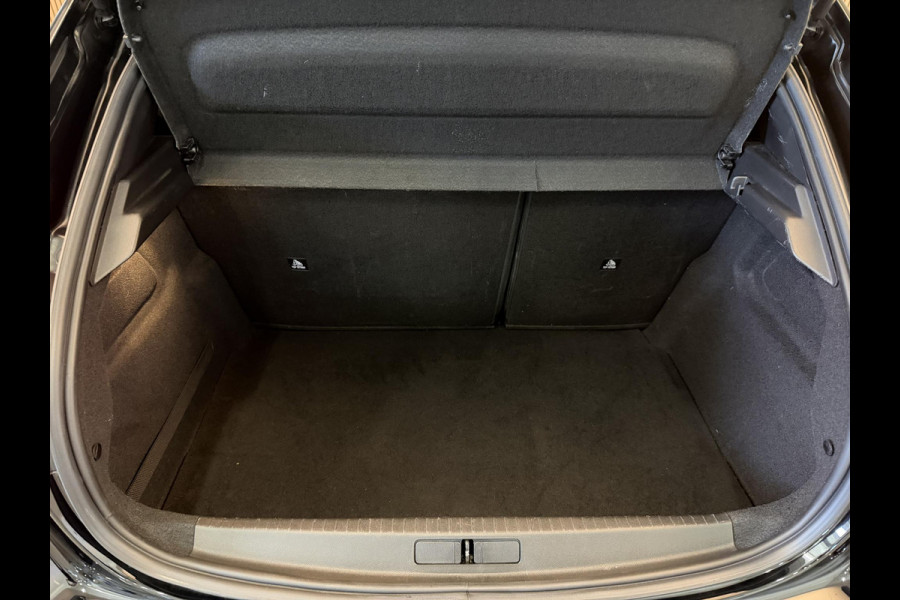 Peugeot 208 1.2 PureTech 100PK Allure Pack | Camera | Carplay | Keyless | Incl. garantie