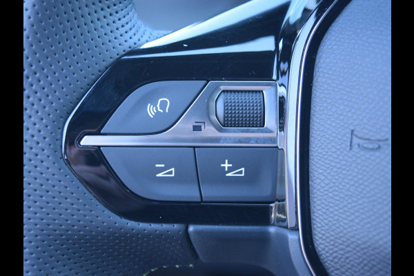 Peugeot e-2008 EV GT Avantage 54 kWh | TOT 8 JAAR GARANTIE | WARMTEPOMP | MASSAGESTOEL | STOELVERWARMING | 4.656 KM