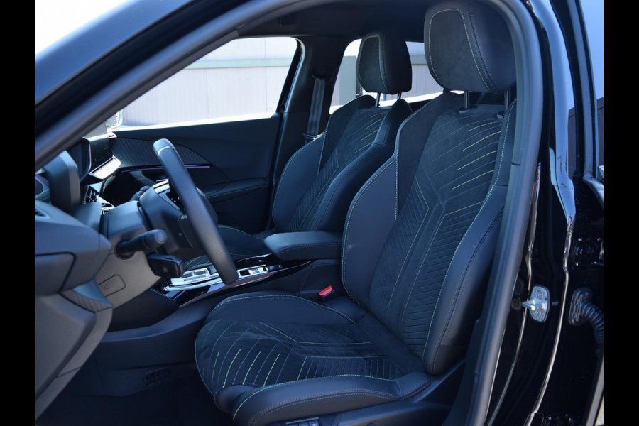 Peugeot e-2008 EV GT Avantage 54 kWh | TOT 8 JAAR GARANTIE | WARMTEPOMP | MASSAGESTOEL | STOELVERWARMING | 4.656 KM
