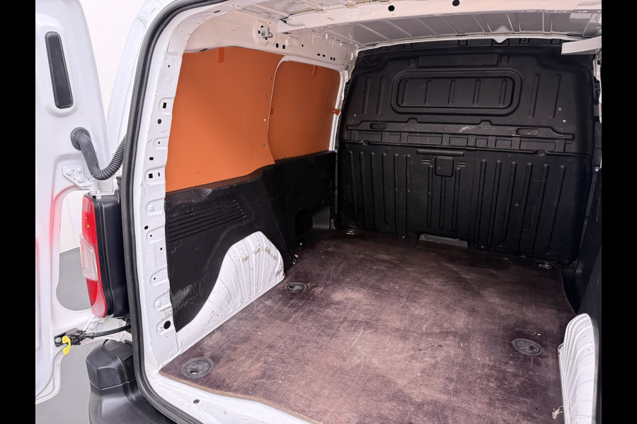 Opel Combo 1.5D L1H1 Navi Dab AppleCarplay AndroidAuto CruiseControl Airco SchuifdeurRechts Pdc Boordcomputer Elek.Ramen/Spiegels Usb Stuurbekrachtiging Mistlampen