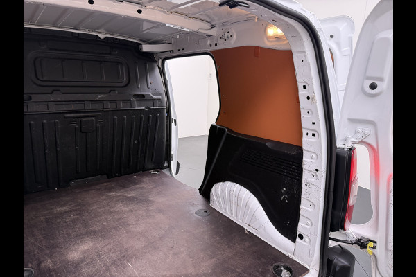 Opel Combo 1.5D L1H1 Navi Dab AppleCarplay AndroidAuto CruiseControl Airco SchuifdeurRechts Pdc Boordcomputer Elek.Ramen/Spiegels Usb Stuurbekrachtiging Mistlampen
