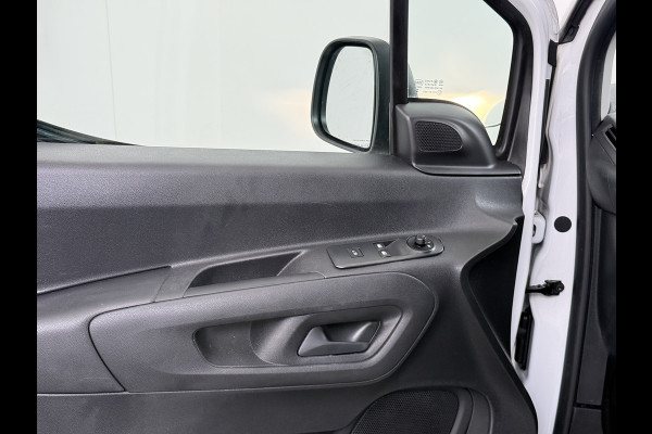 Opel Combo 1.5D L1H1 Navi Dab AppleCarplay AndroidAuto CruiseControl Airco SchuifdeurRechts Pdc Boordcomputer Elek.Ramen/Spiegels Usb Stuurbekrachtiging Mistlampen