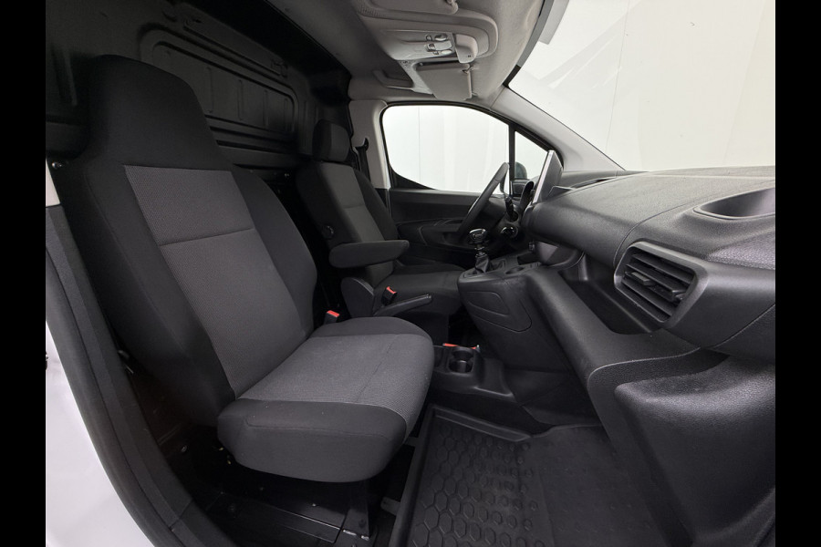 Opel Combo 1.5D L1H1 Navi Dab AppleCarplay AndroidAuto CruiseControl Airco SchuifdeurRechts Pdc Boordcomputer Elek.Ramen/Spiegels Usb Stuurbekrachtiging Mistlampen