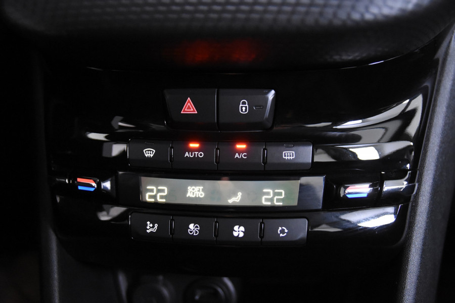 Peugeot 2008 1.2 Allure *Automaat*Leer*PDC*Navigatie*