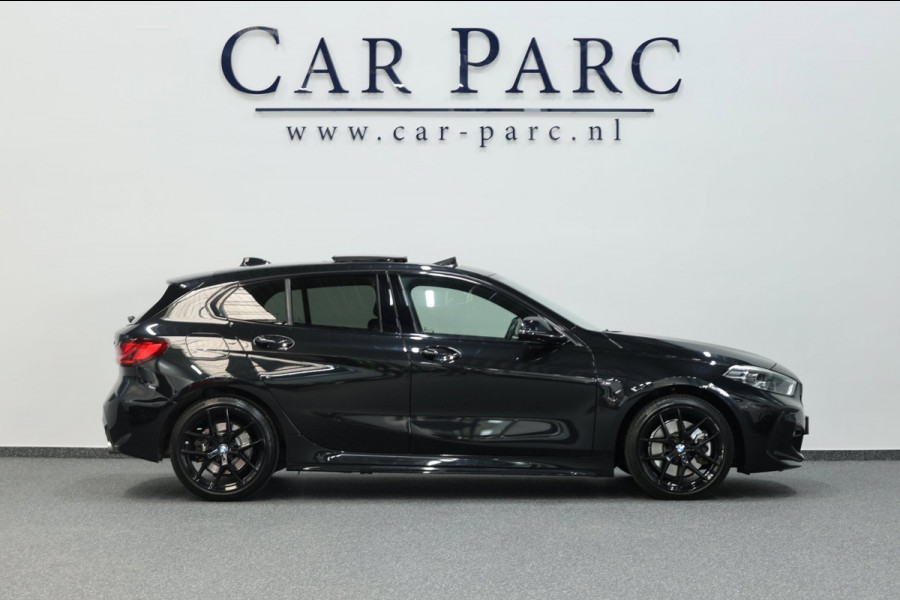 BMW 1-serie 120i M-SPORT 178+PK LED+XENON/HUD/VIRTUAL/SFEER/PANORAMADAK/HALF LEDER+S.VERWARMING/LMV/CRUISE/ECC/12 MDN GARANTIE!